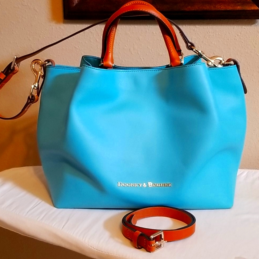 Dooney and Bourke Large Barlow